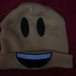emoji beanie <3